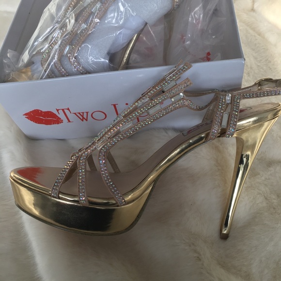 Brand new two lips glam shoes - Picture 5 of 5